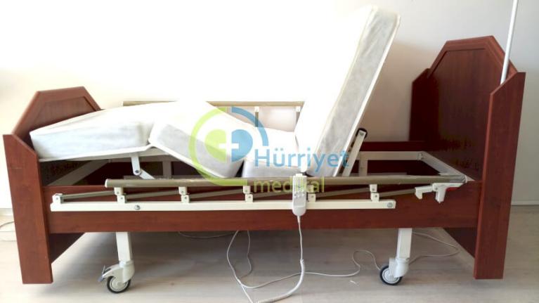 Ev Tipi Ahşap 2 Motorlu Hasta Karyolası