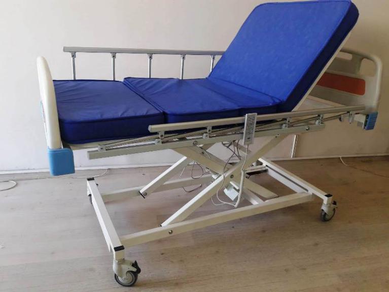 Kiralık Hasta Yatağı - 3 Motorlu Tabanca Korkuluklu Model