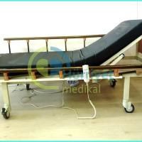 İki hareketli hasta yatağı